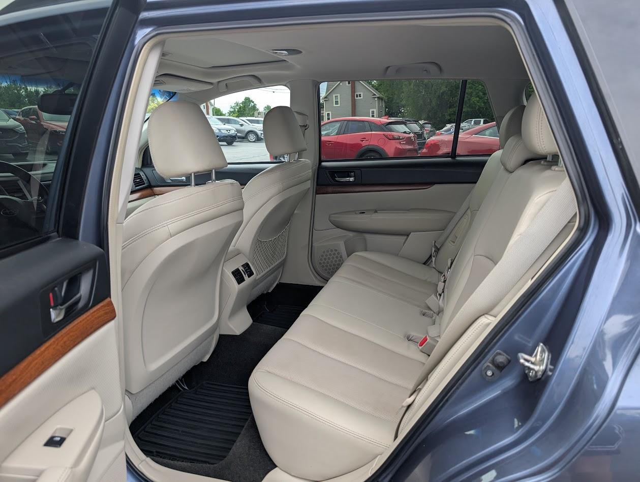 Subaru Outback 2.5i Limited 2014