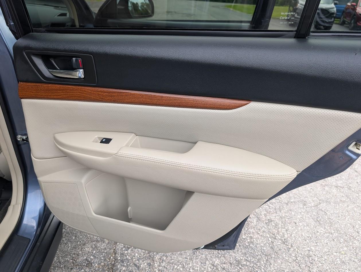 Subaru Outback 2.5i Limited 2014