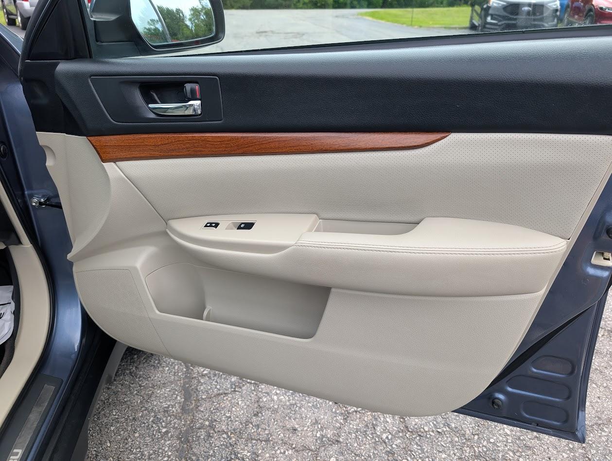 Subaru Outback 2.5i Limited 2014