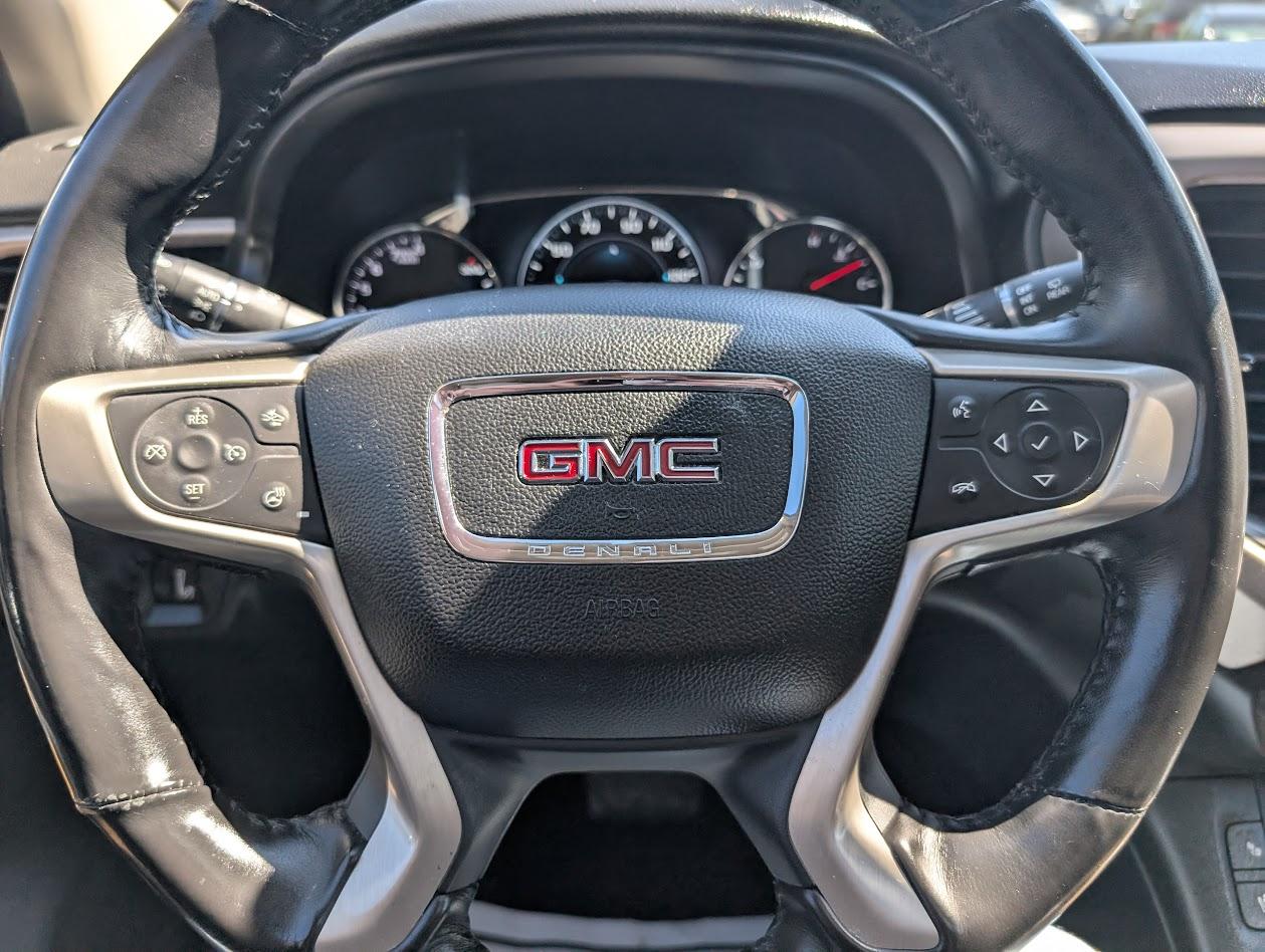 GMC Acadia Denali AWD 2017