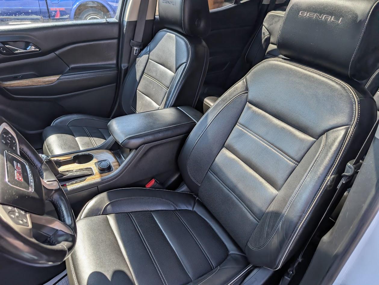 GMC Acadia Denali AWD 2017