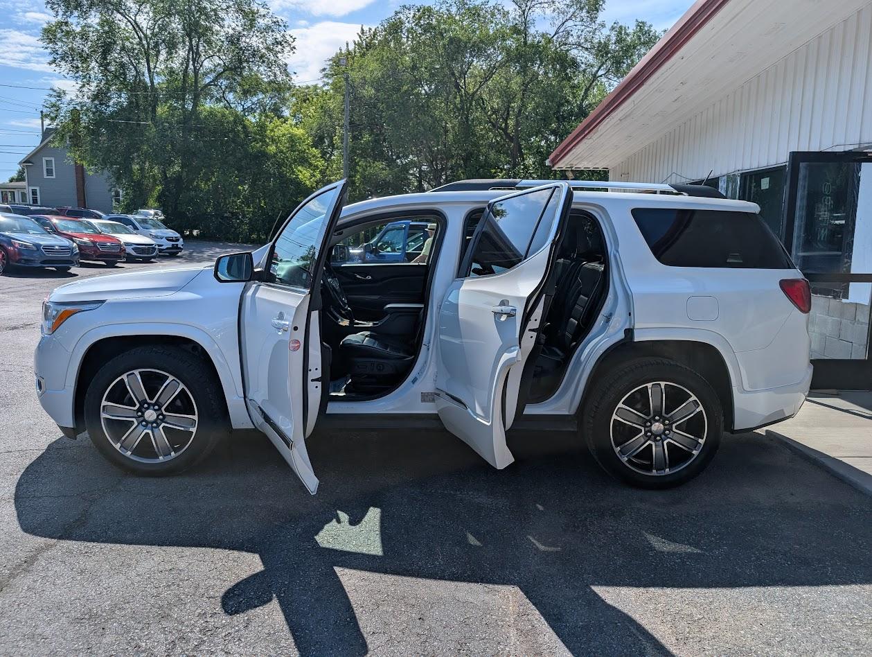 GMC Acadia Denali AWD 2017