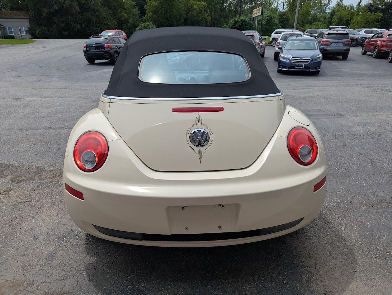 Volkswagen New Beetle 2.5L PZEV Convertible 2006