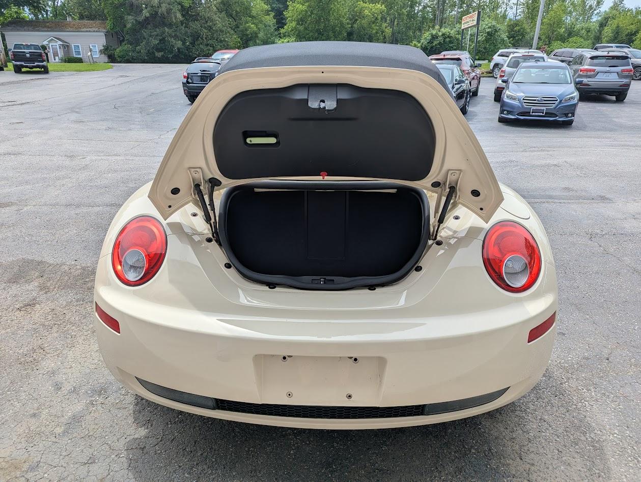 Volkswagen New Beetle 2.5L PZEV Convertible 2006