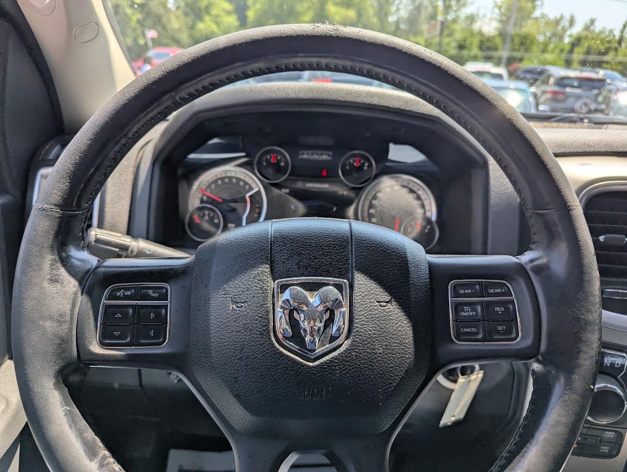 RAM 1500 SLT Crew Cab SWB 4WD 2014