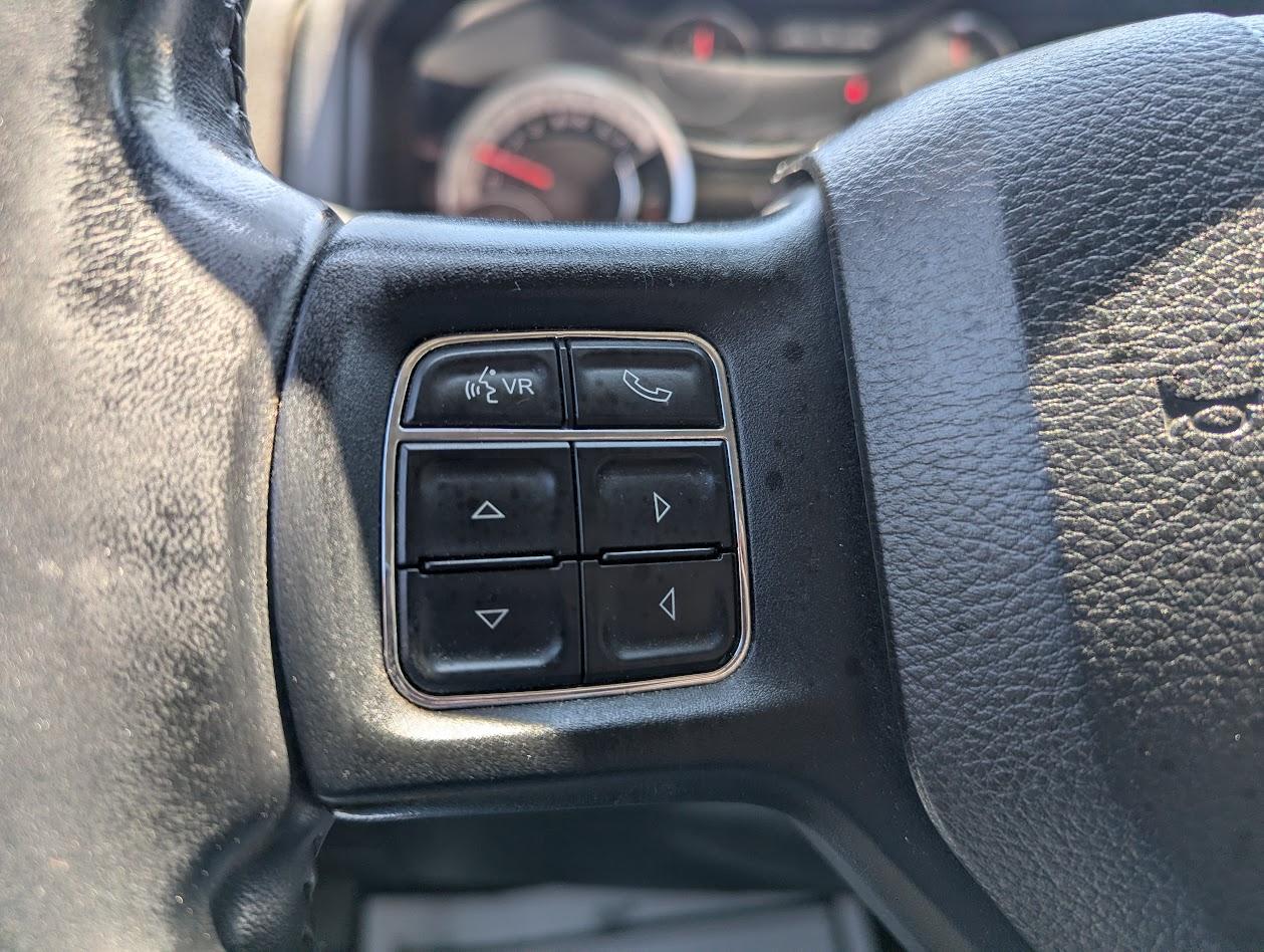 RAM 1500 SLT Crew Cab SWB 4WD 2014