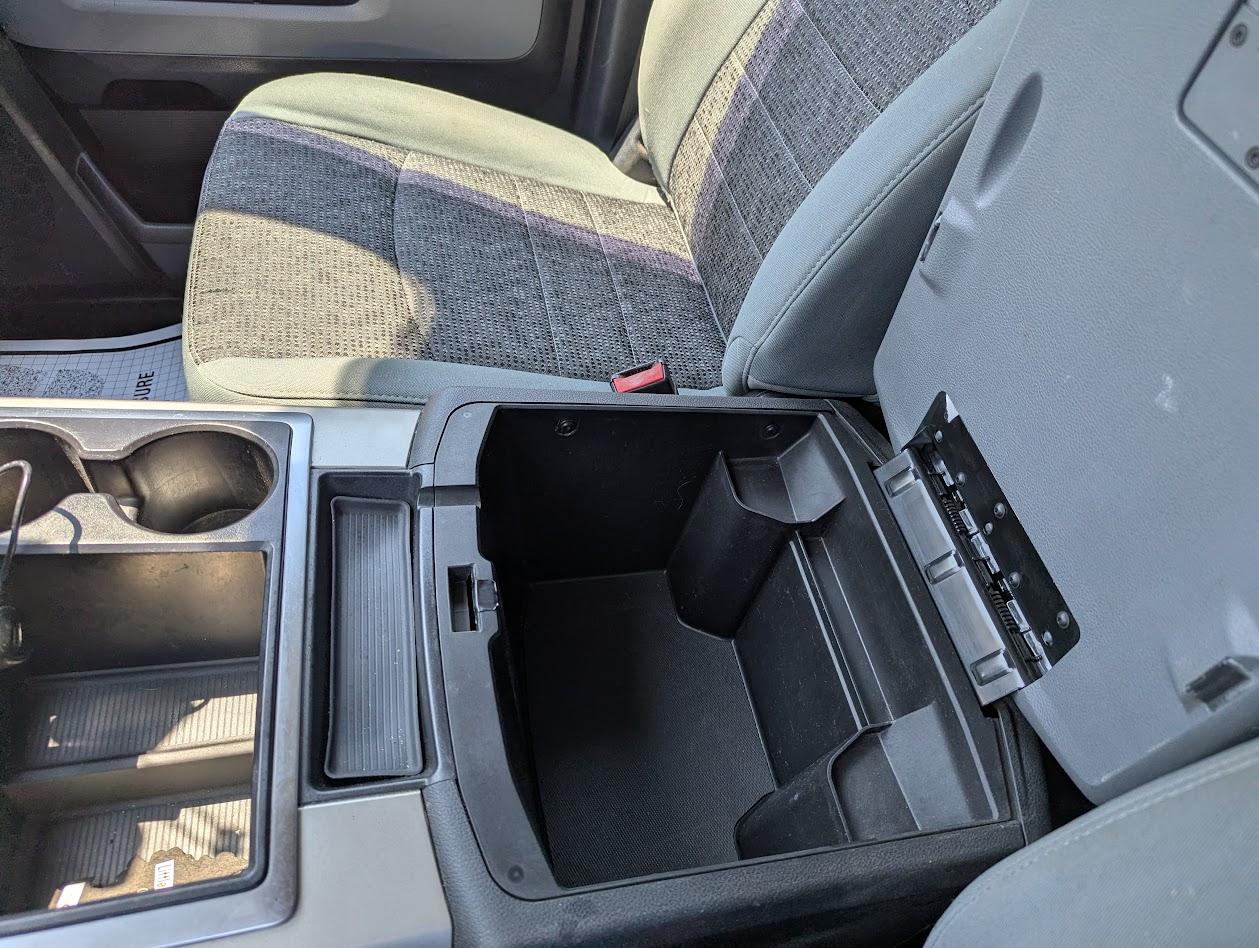 RAM 1500 SLT Crew Cab SWB 4WD 2014