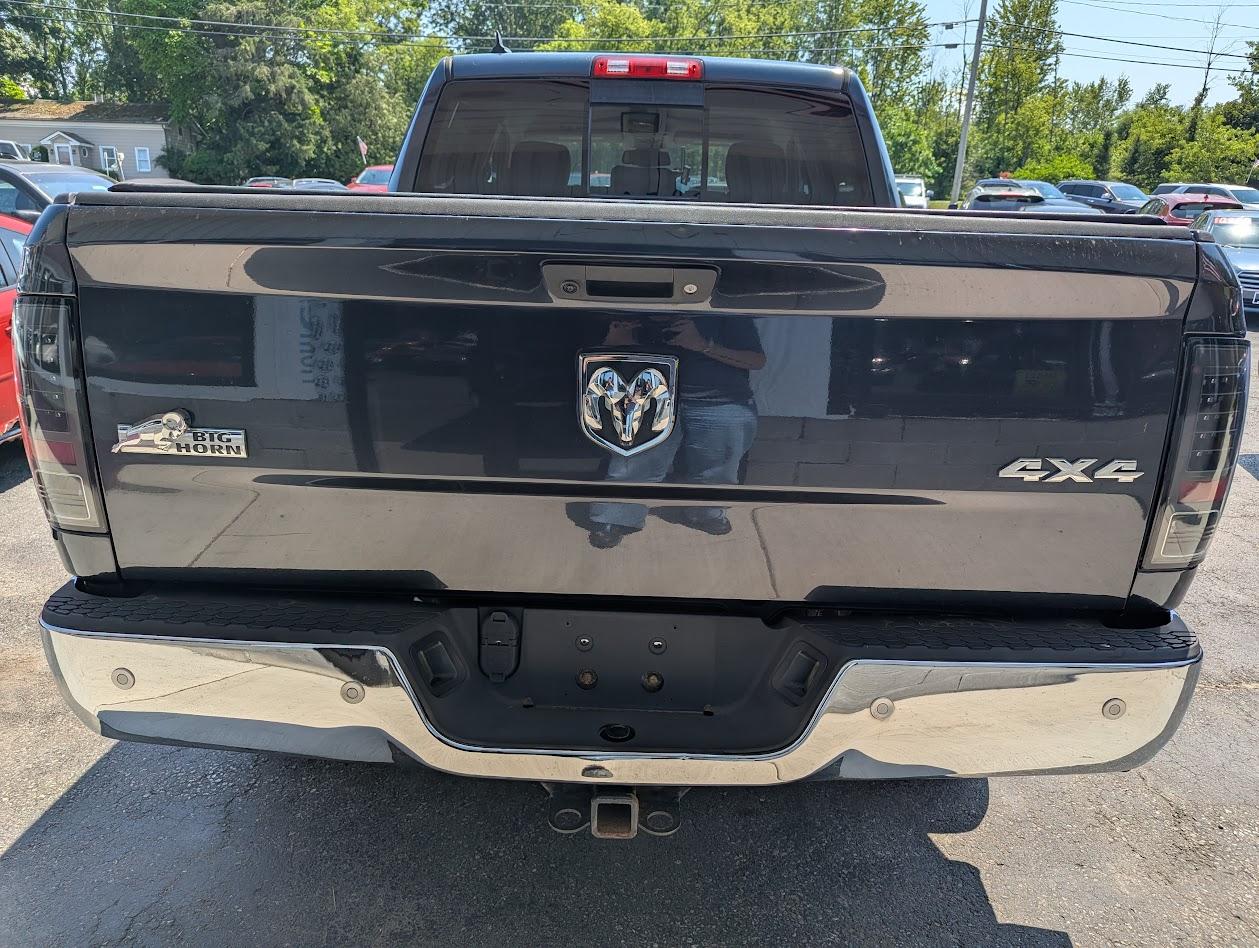RAM 1500 SLT Crew Cab SWB 4WD 2014