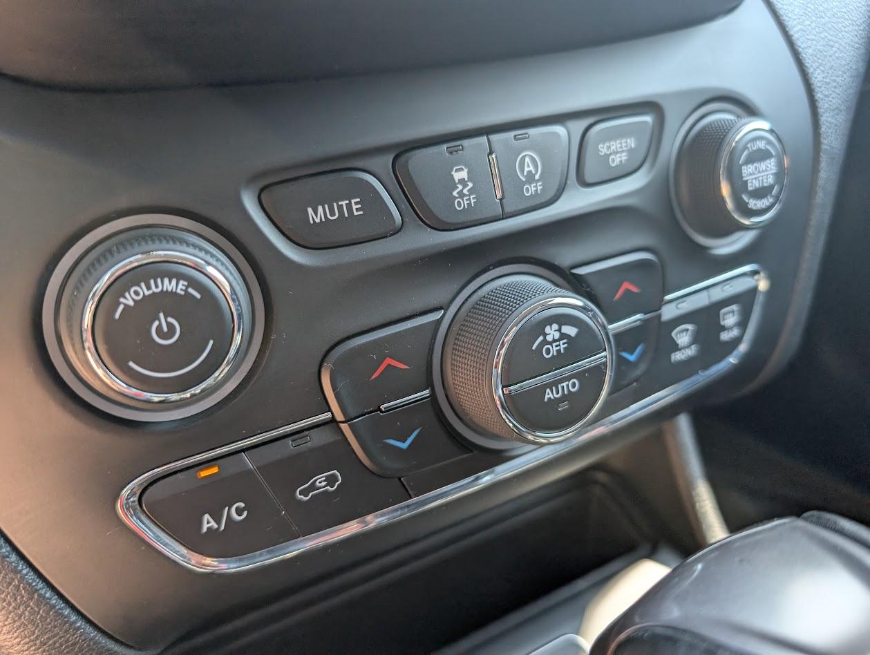 Jeep Cherokee Limited 4WD 2020