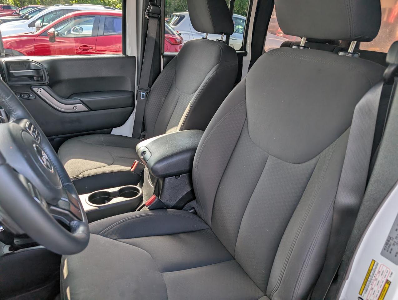 Jeep Wrangler Unlimited Sport 4WD 2015