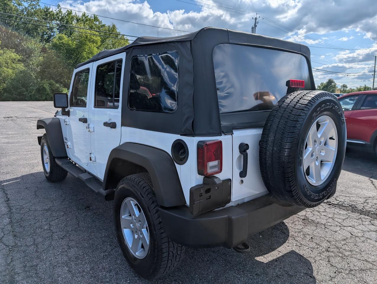 Jeep Wrangler Unlimited Sport 4WD 2015