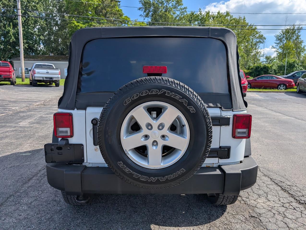 Jeep Wrangler Unlimited Sport 4WD 2015