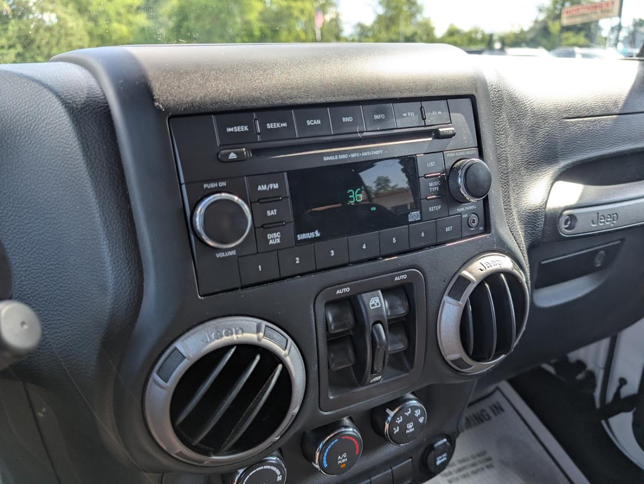 Jeep Wrangler Unlimited Sport 4WD 2015