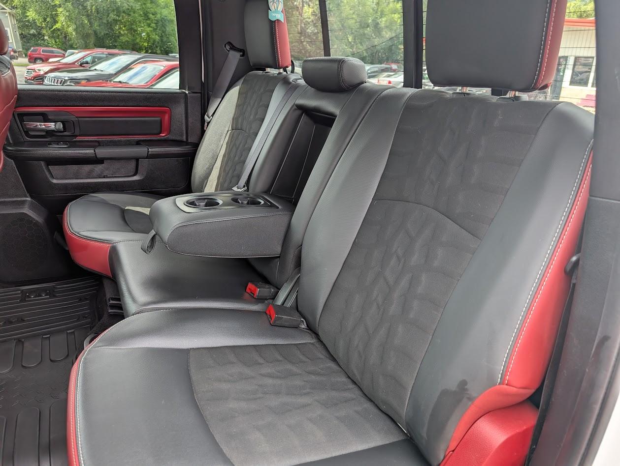 RAM 1500 Rebel Crew Cab SWB 4WD 2016