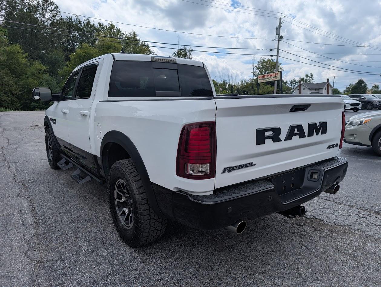 RAM 1500 Rebel Crew Cab SWB 4WD 2016
