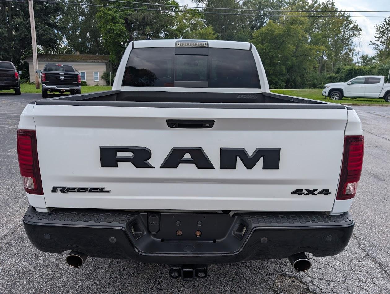 RAM 1500 Rebel Crew Cab SWB 4WD 2016