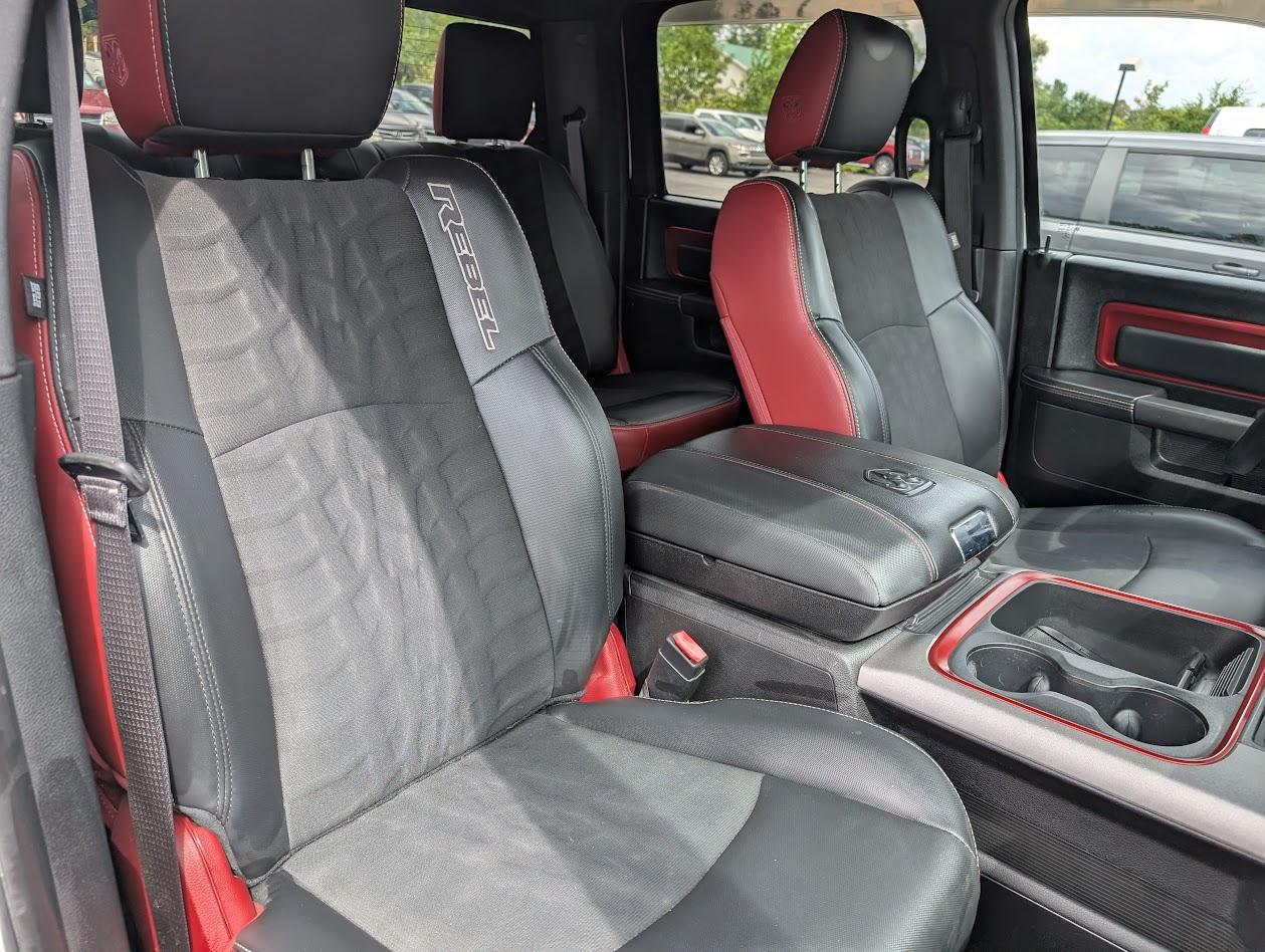 RAM 1500 Rebel Crew Cab SWB 4WD 2016