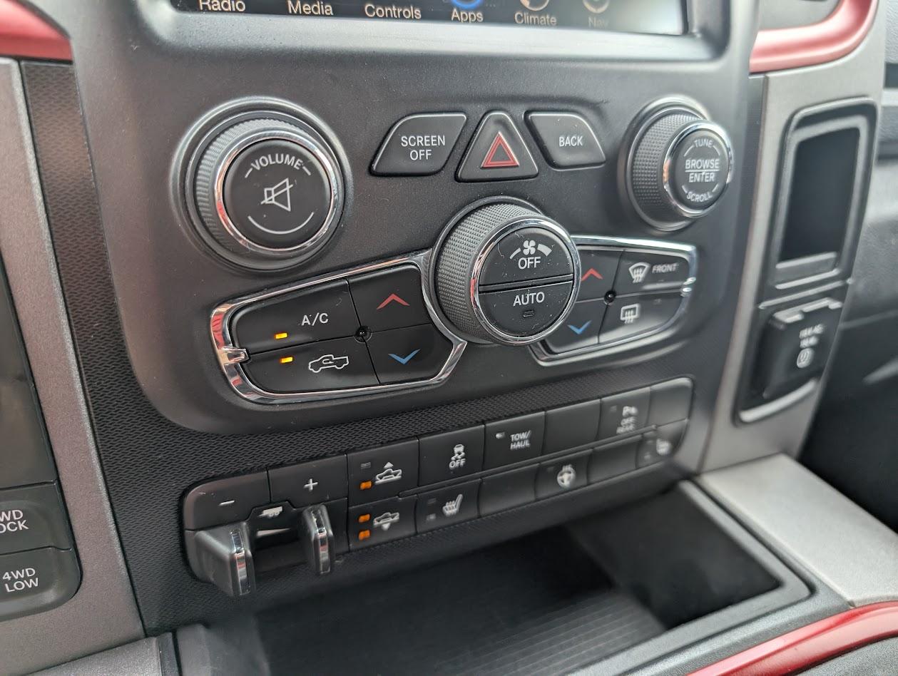 RAM 1500 Rebel Crew Cab SWB 4WD 2016