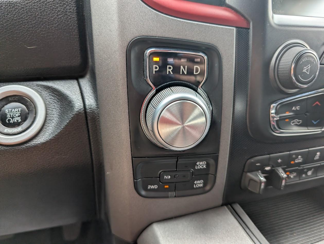 RAM 1500 Rebel Crew Cab SWB 4WD 2016