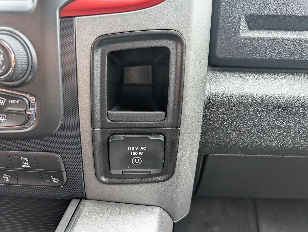 RAM 1500 Rebel Crew Cab SWB 4WD 2016