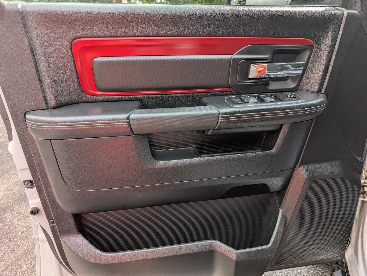 RAM 1500 Rebel Crew Cab SWB 4WD 2016
