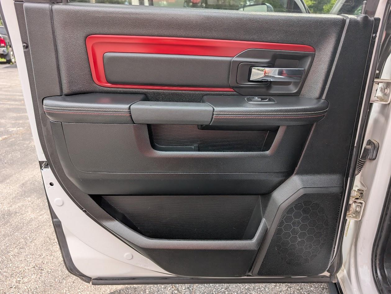 RAM 1500 Rebel Crew Cab SWB 4WD 2016