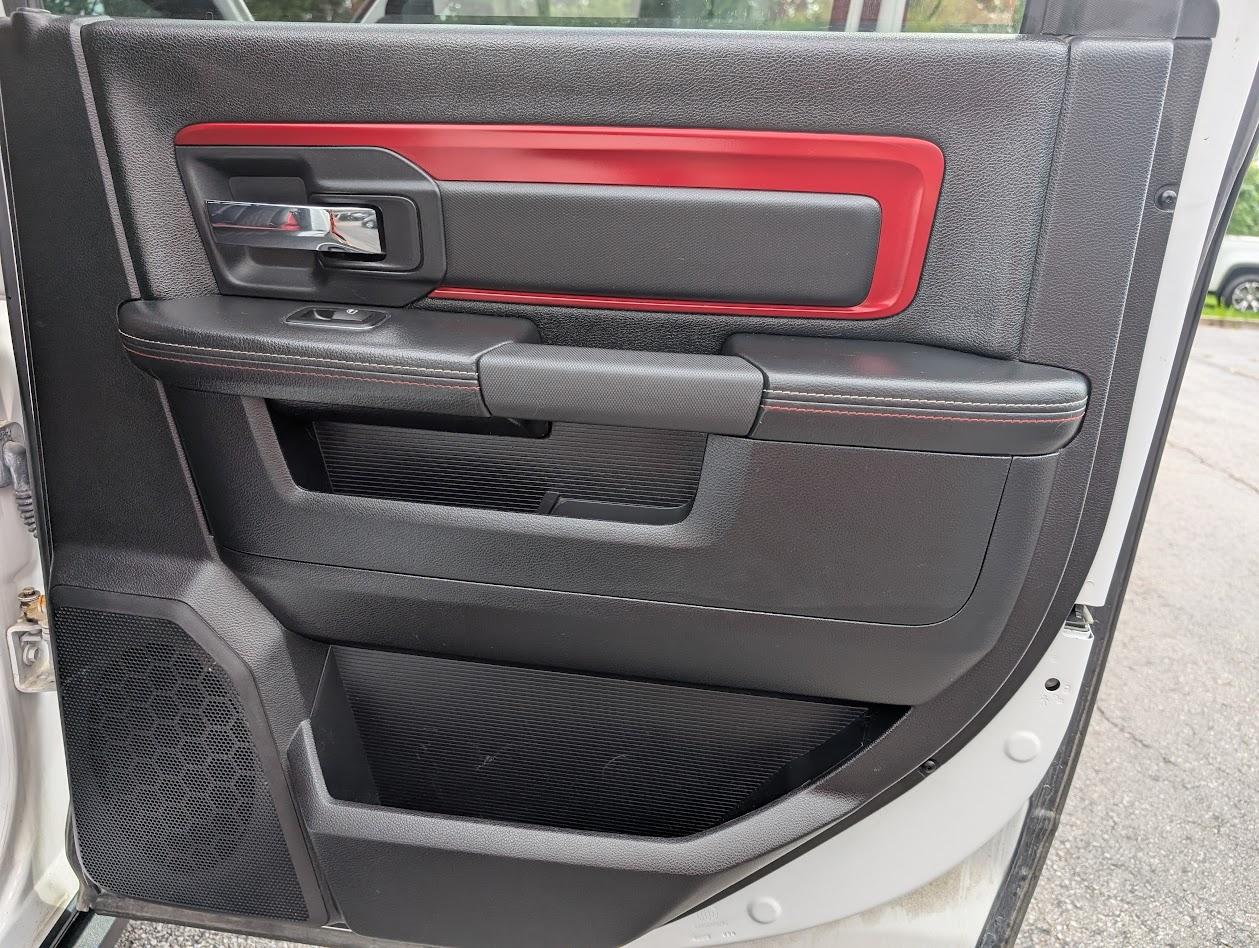 RAM 1500 Rebel Crew Cab SWB 4WD 2016