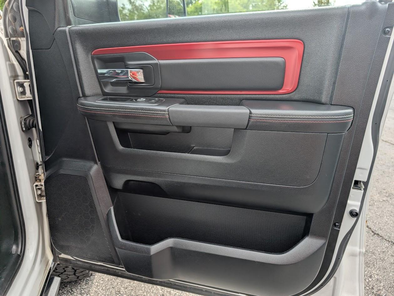 RAM 1500 Rebel Crew Cab SWB 4WD 2016