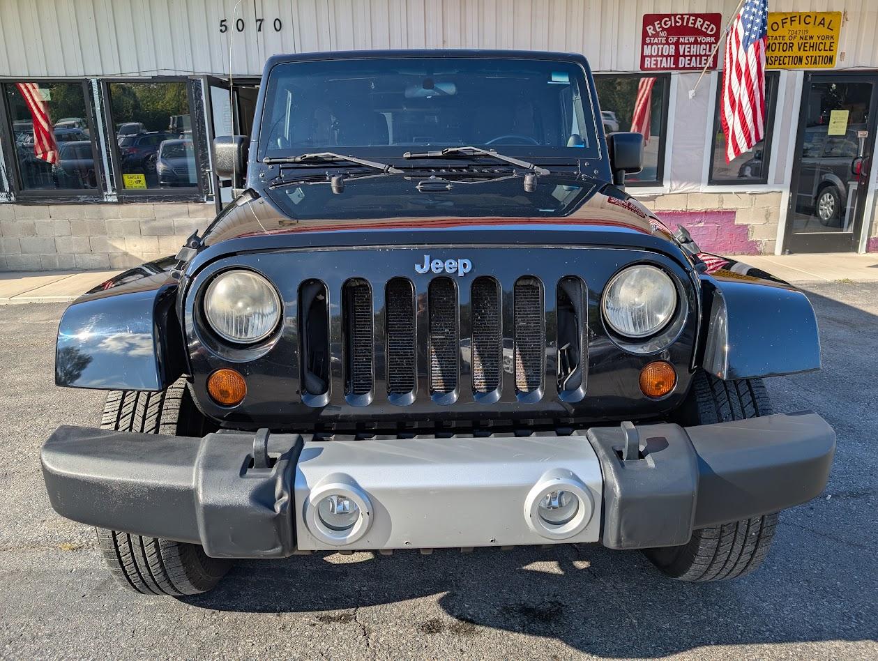 Jeep Wrangler Unlimited Sahara 4WD 2011