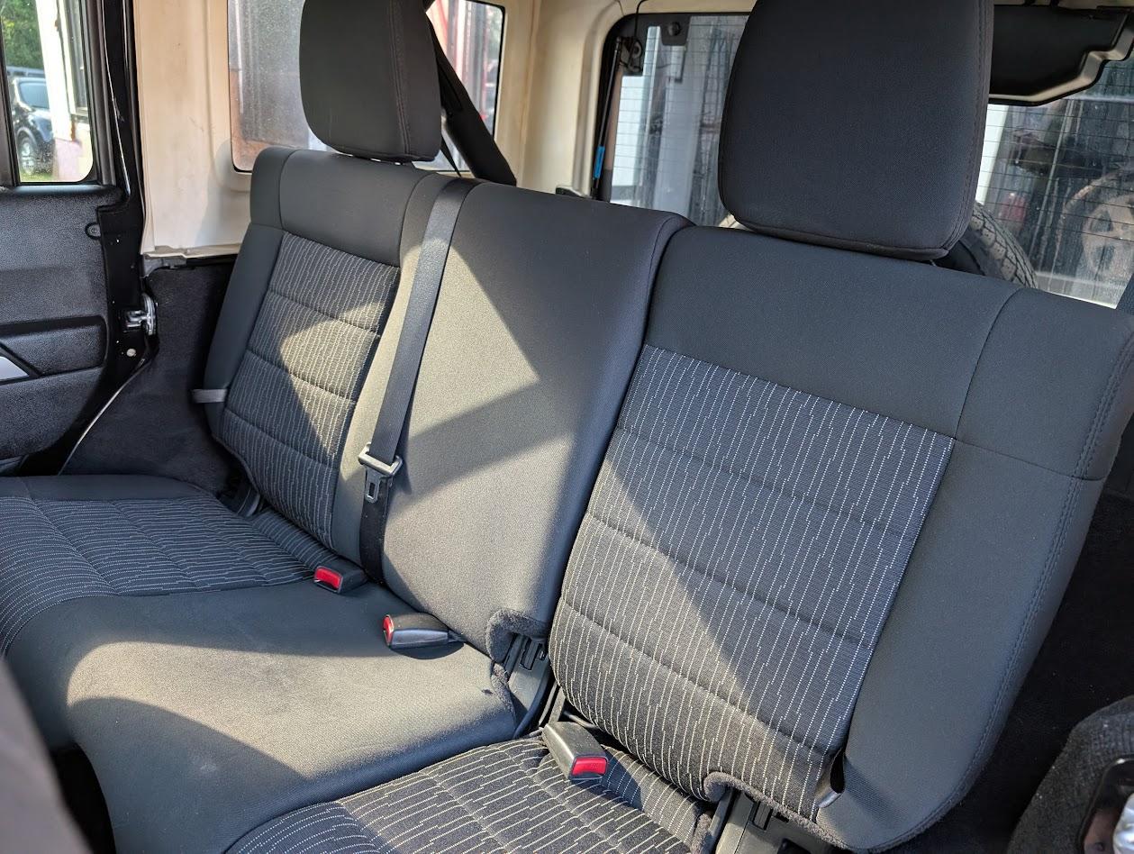 Jeep Wrangler Unlimited Sahara 4WD 2011