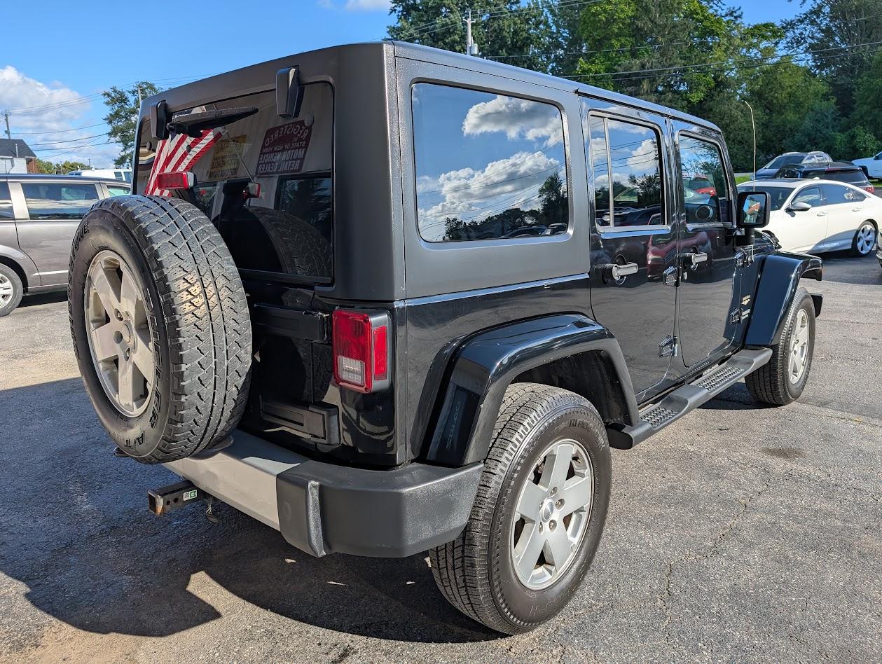 Jeep Wrangler Unlimited Sahara 4WD 2011