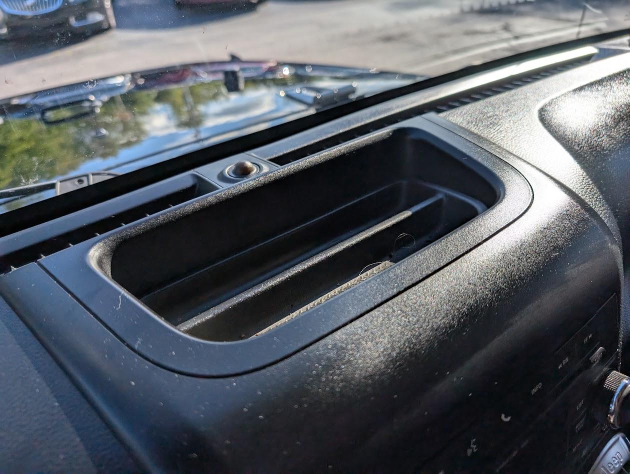 Jeep Wrangler Unlimited Sahara 4WD 2011