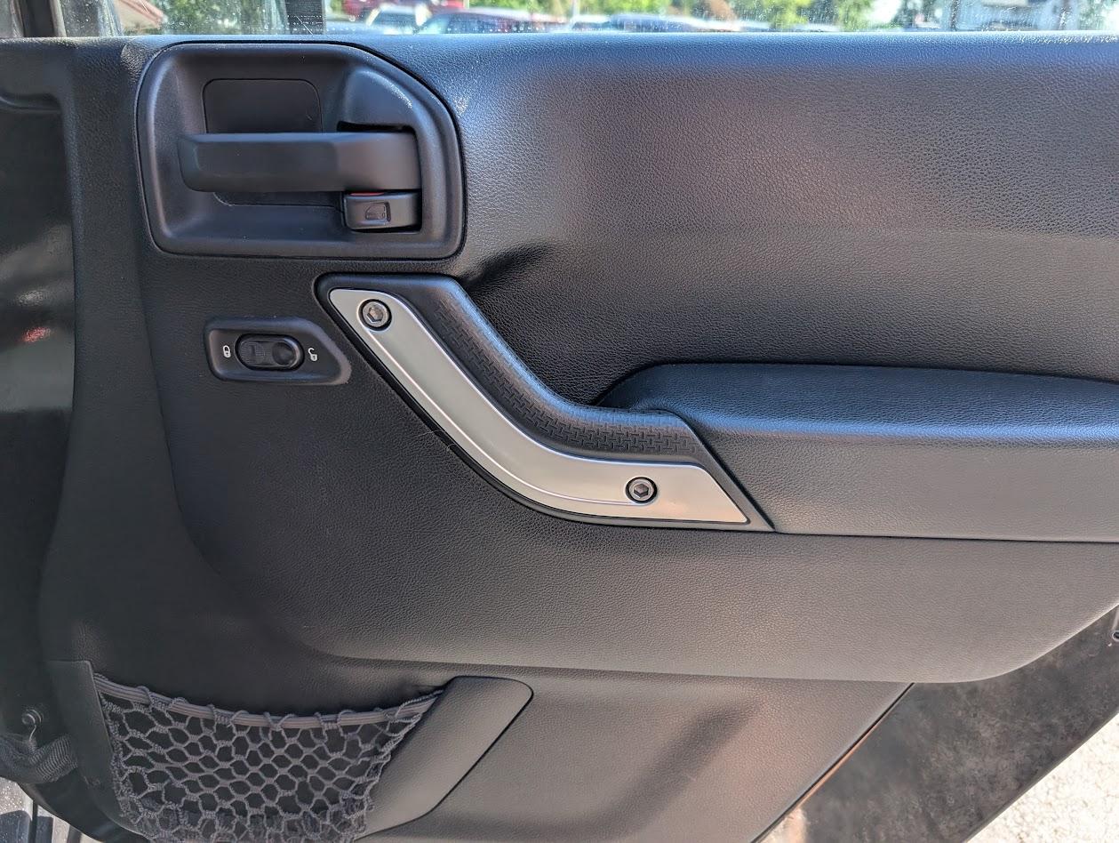 Jeep Wrangler Unlimited Sahara 4WD 2011