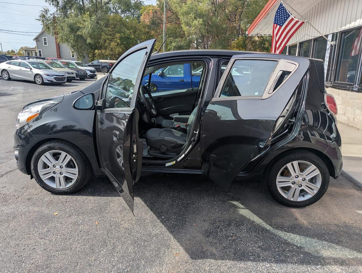 Chevrolet Spark 1LT CVT 2015