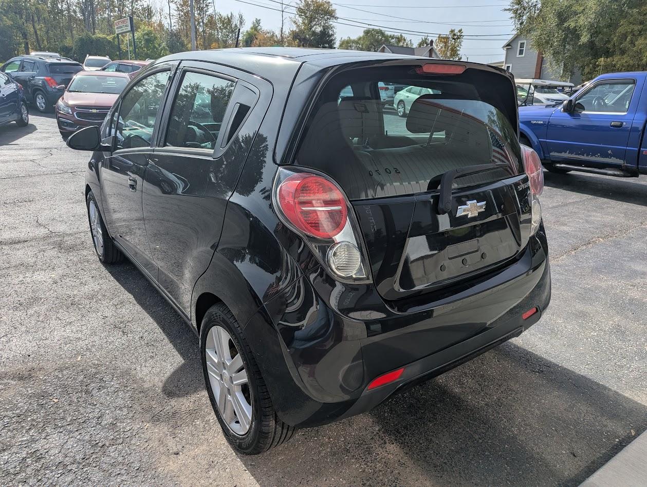 Chevrolet Spark 1LT CVT 2015