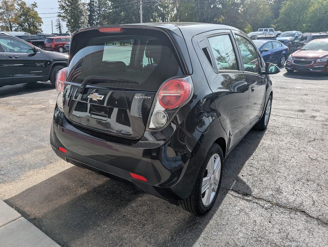 Chevrolet Spark 1LT CVT 2015
