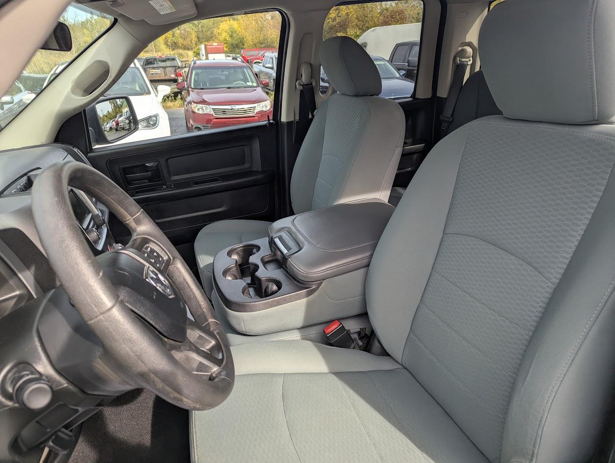 RAM 1500 Tradesman Quad Cab 4WD 2017