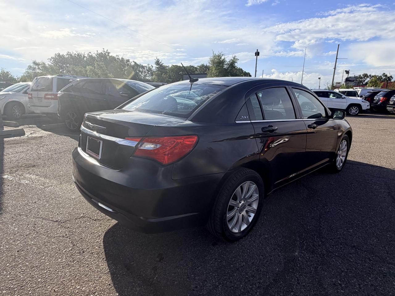 Chrysler 200 Touring 2011