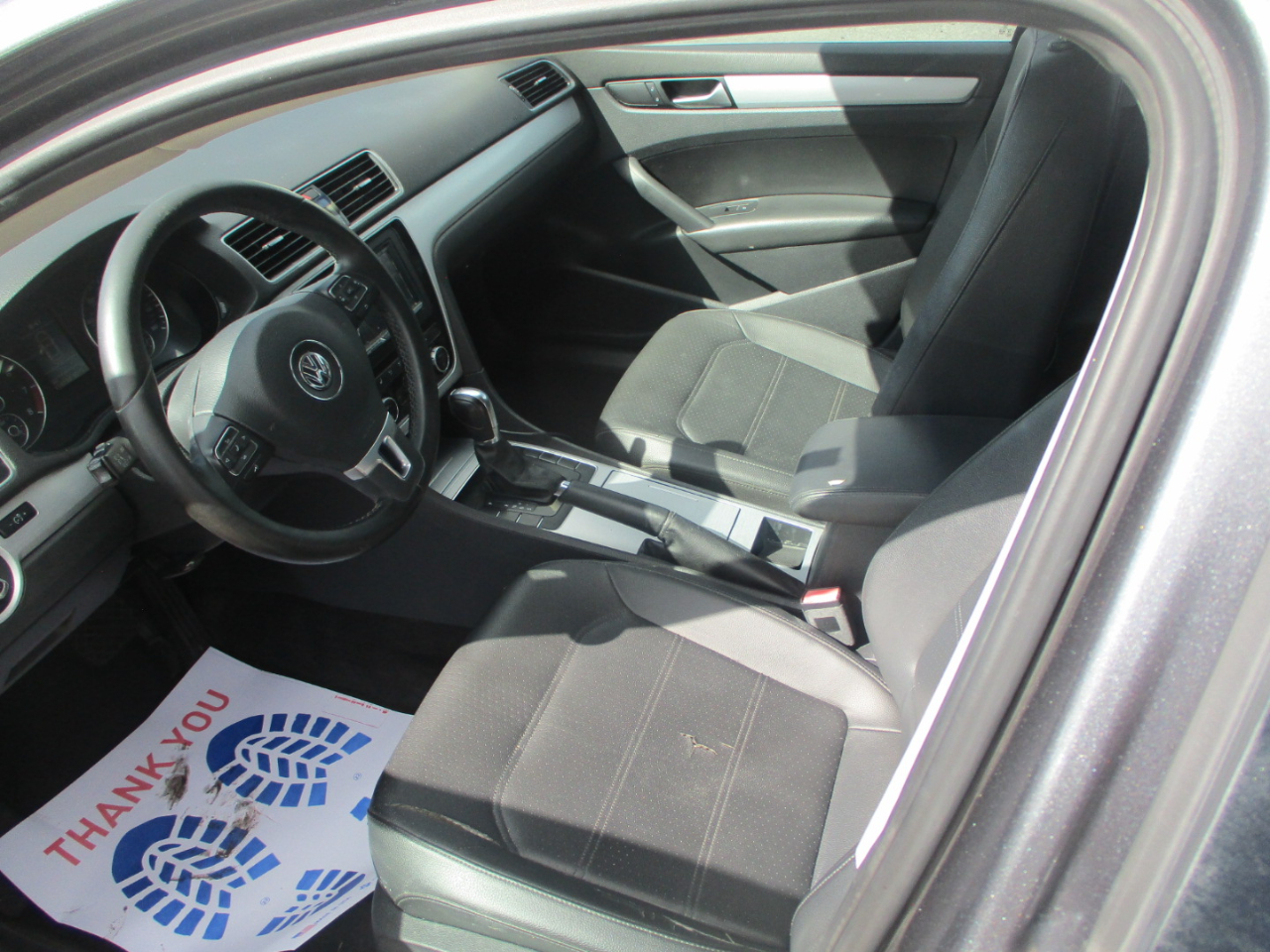 Volkswagen Passat 2.5L SE AT 2012