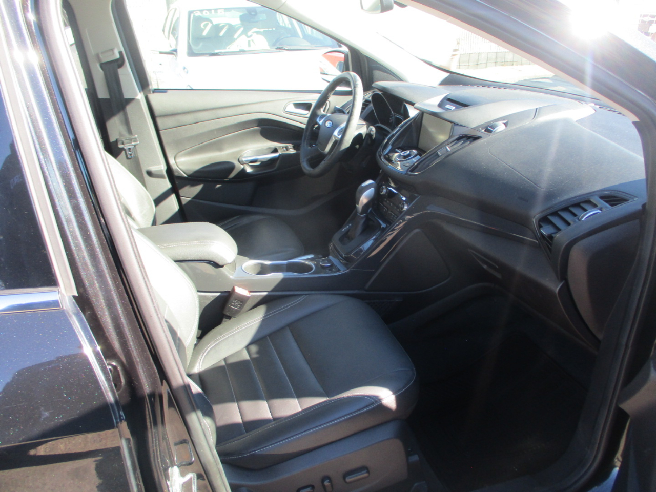 Ford Escape Titanium FWD 2015 Ford Escape Titanium FWD 2015