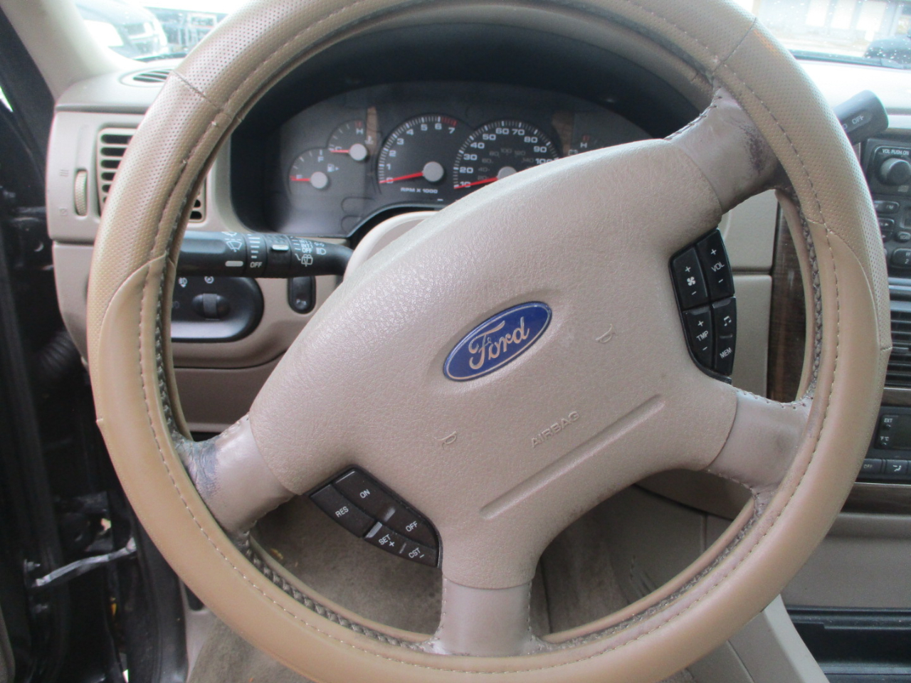 Ford Explorer Eddie Bauer 4.6L 4WD 2003 Ford Explorer Eddie Bauer 4.6L 4WD 2003