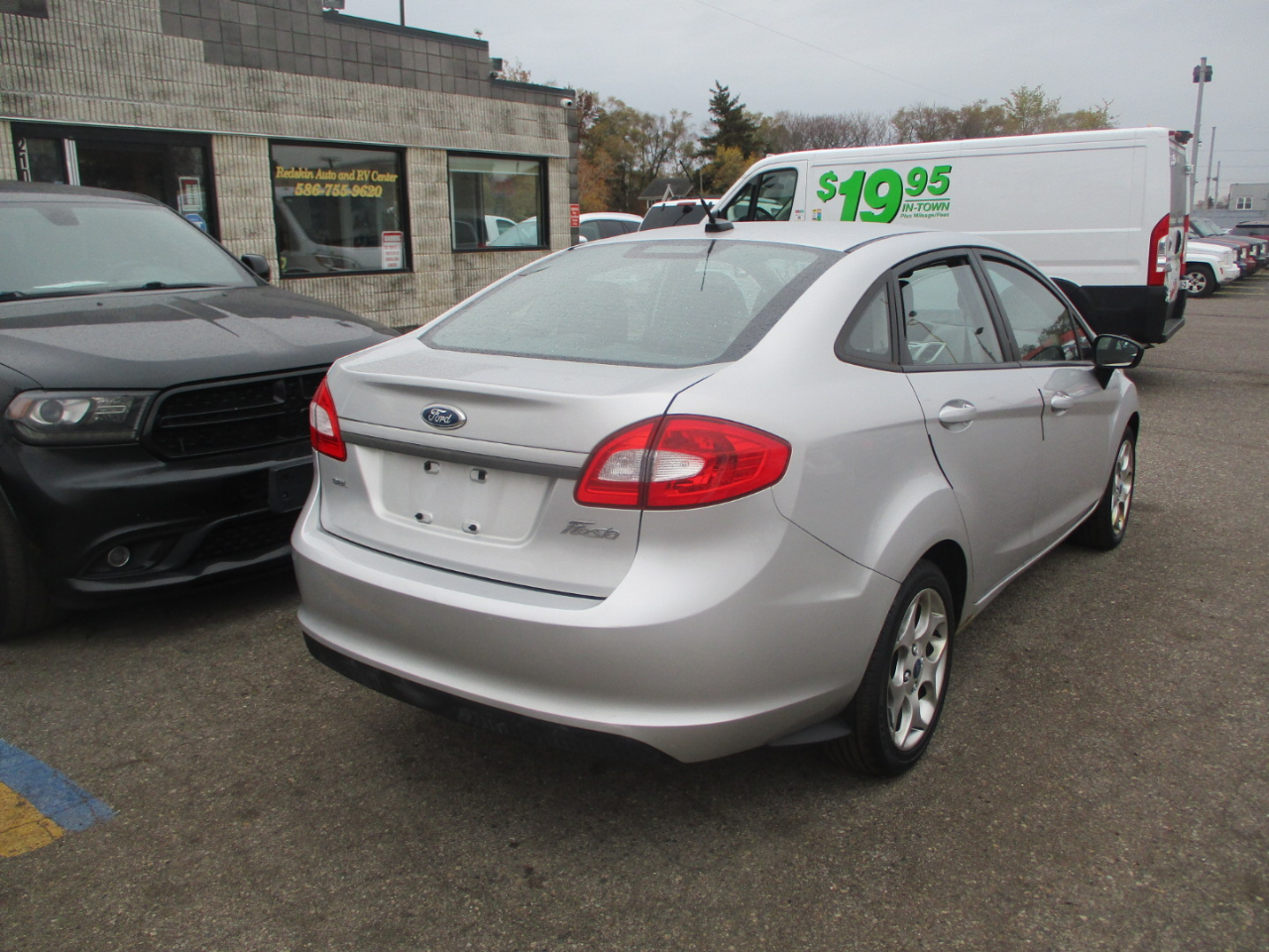 Ford Fiesta SEL Sedan 2011