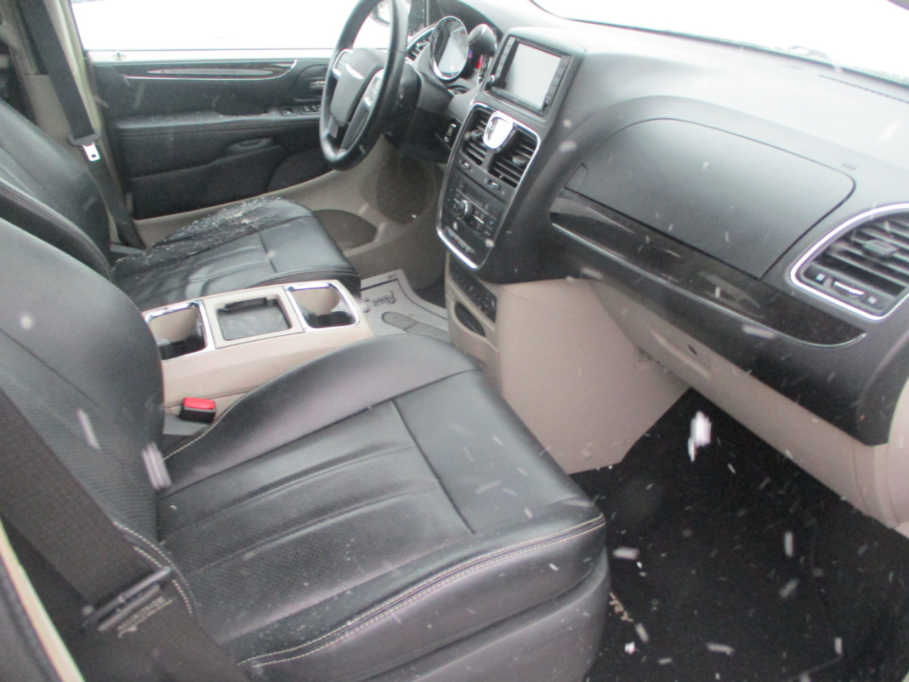 Chrysler Town & Country Touring-L 2013