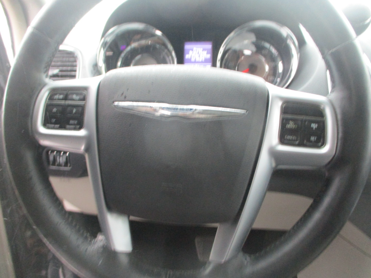 Chrysler Town & Country Touring-L 2013