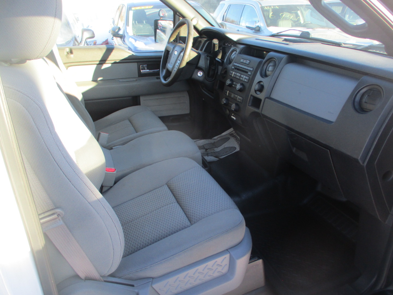 Ford F-150 XL 8-ft. Bed 2WD 2014