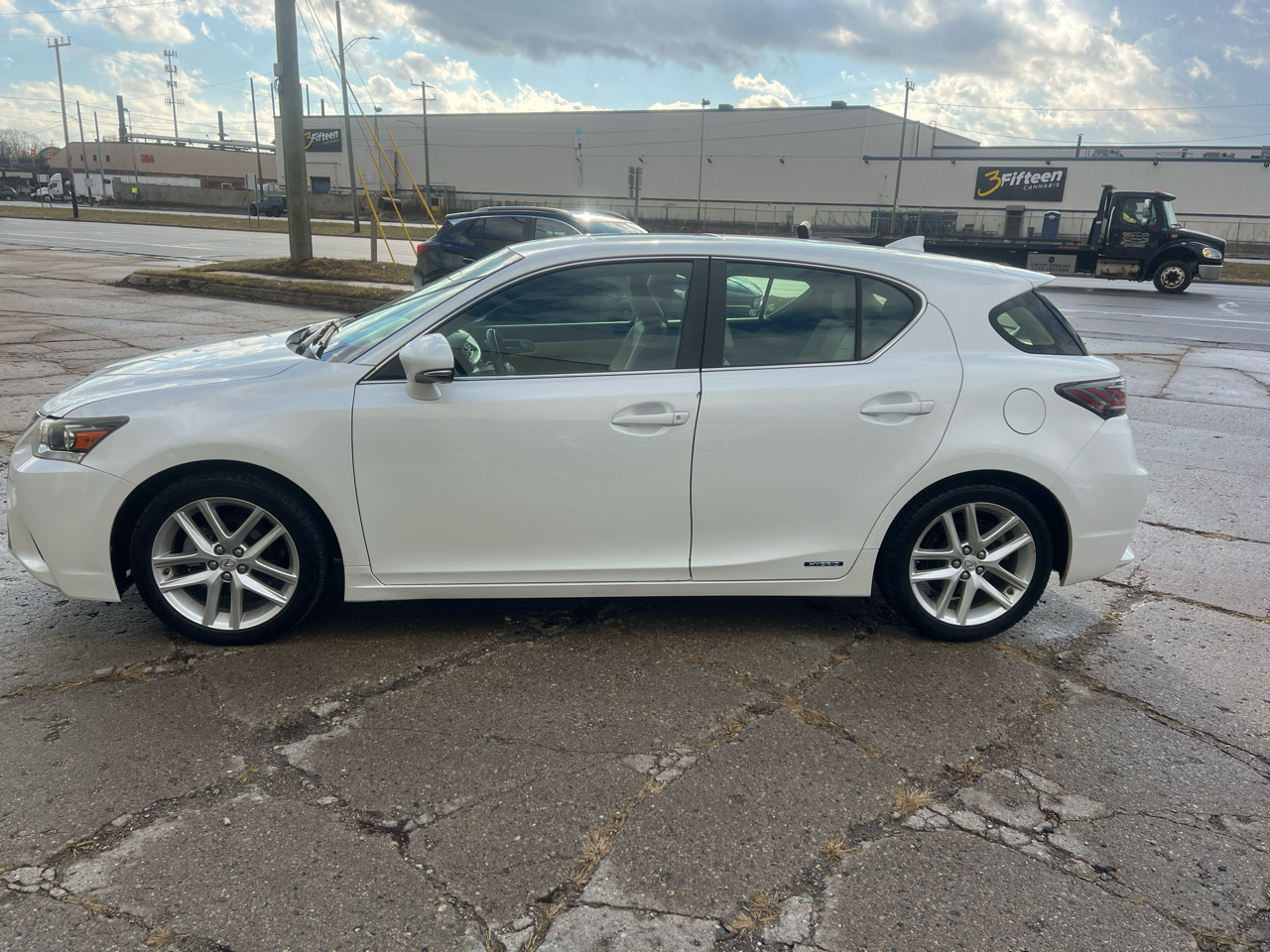Lexus CT 200h FWD 4dr Hybrid 2014