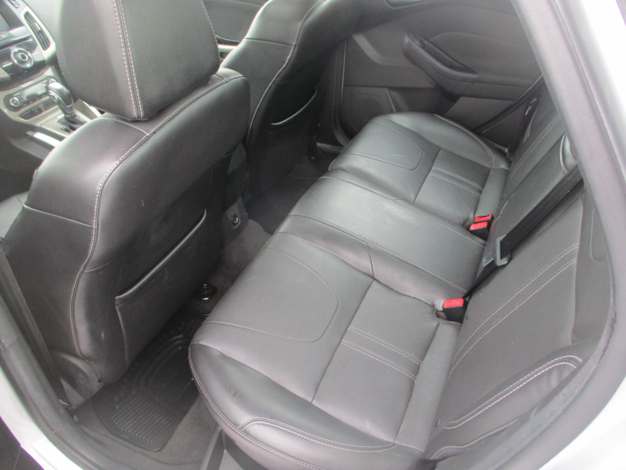 Ford Focus SEL Sedan 2012