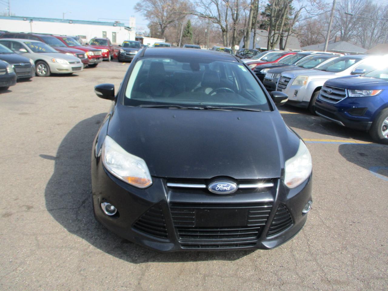 Ford Focus SEL Sedan 2012