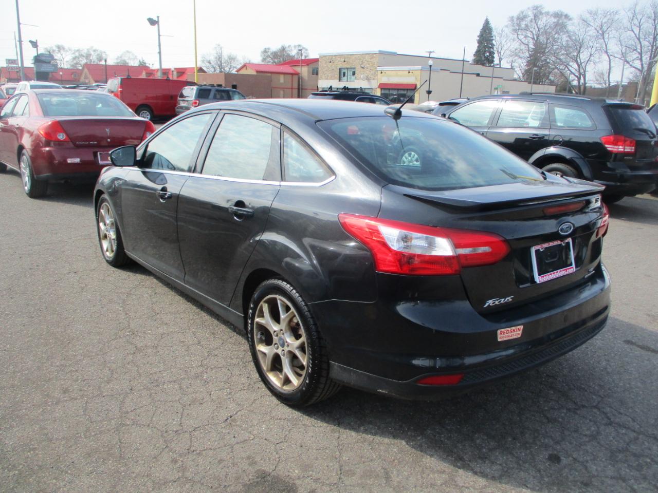 Ford Focus SEL Sedan 2012