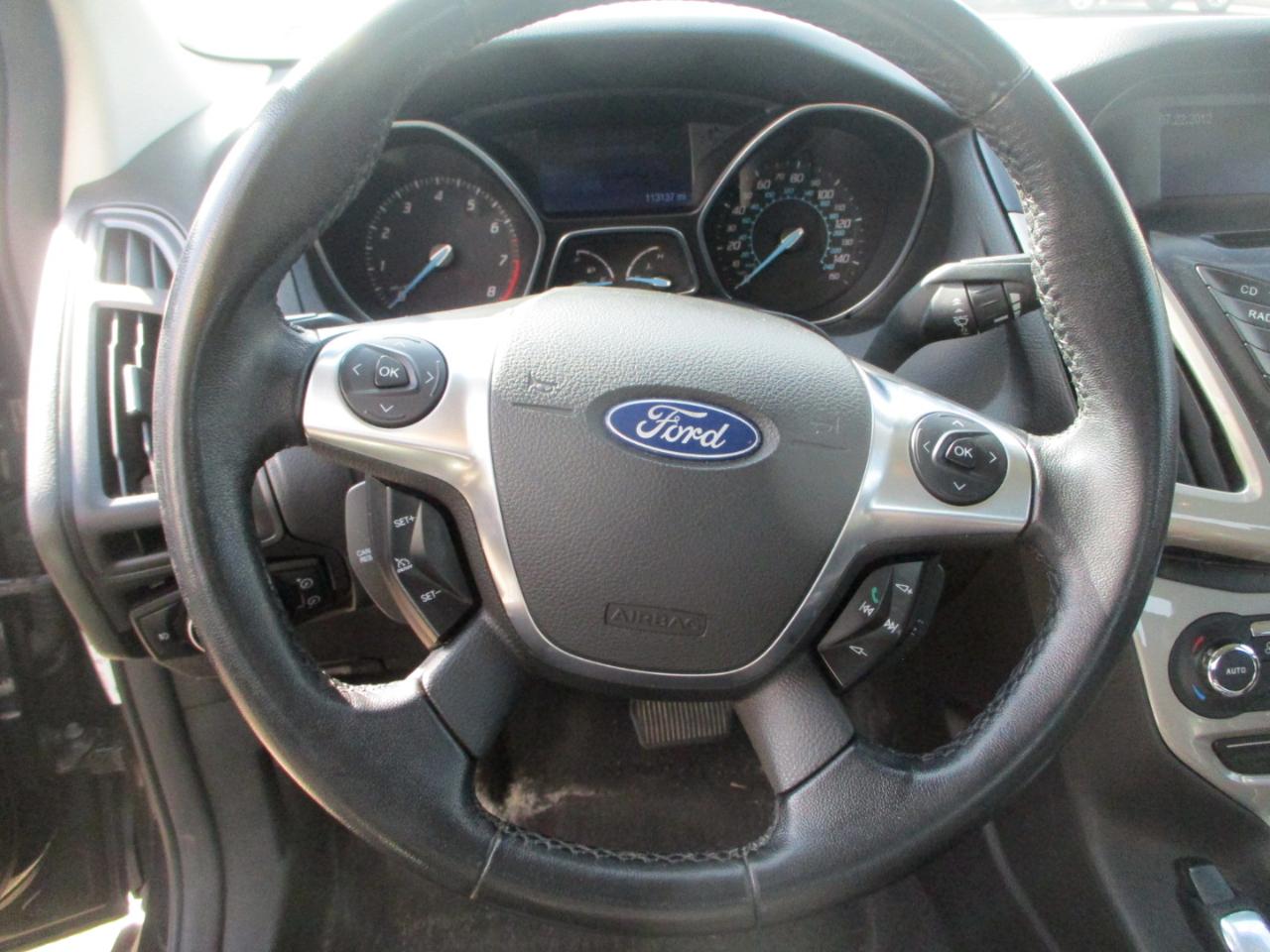 Ford Focus SEL Sedan 2012